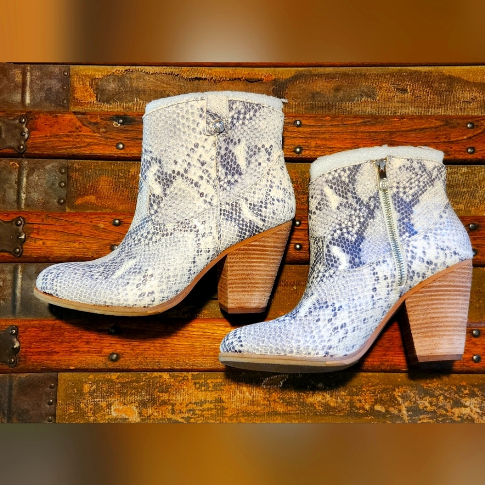 Vince Camuto booties